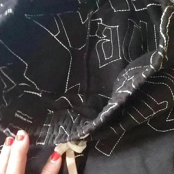 ☆☆☆Stiched embroidery graphic joggers - Picture 5 of 8